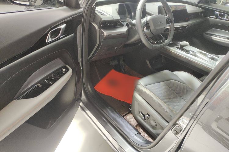 Used CHANGAN OSHAN Z6 2023 Blue Whale 1.5T DCT Luxury Model Interior 2