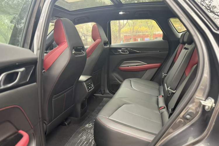 Used CHANGAN OSHAN Z6 2023 Blue Whale 1.5T DCT Smart Luxury Model Interior 4