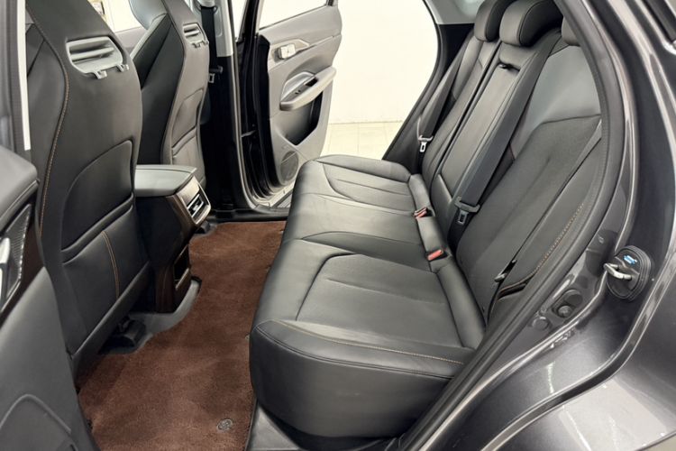 Used CHANGAN OSHAN Z6 2023 Blue Whale 1.5T DCT Smart Edition Interior 6