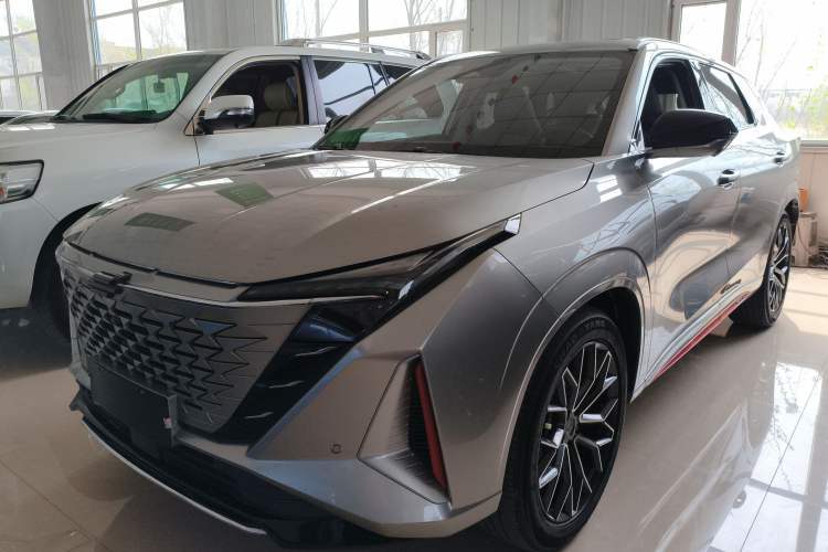 Ojetý CHANGAN OSHAN Z6 2023 Blue Whale 1.5T DCT Smart Edition Guazi used car, China used car export, Used car for sale, Used cars, Cheapest cars for sale