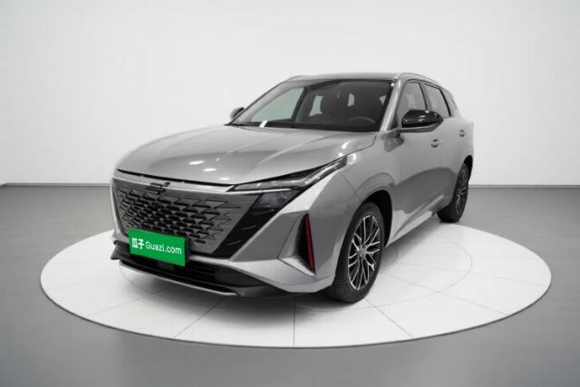 Used CHANGAN OSHAN Z6 2023 Blue Whale 1.5T DCT Luxury Model