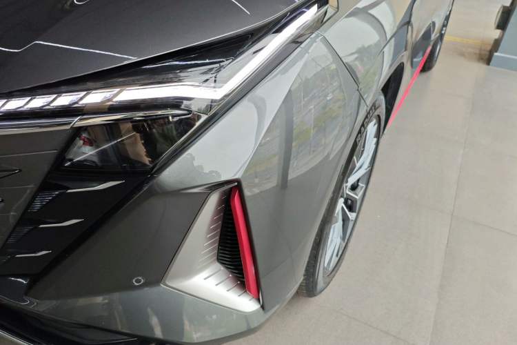 Used CHANGAN OSHAN Z6 2023 Blue Whale 1.5T DCT Smart Luxury Model Left Front Headlight