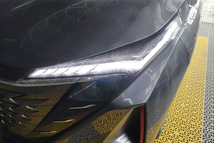 Used CHANGAN OSHAN Z6 2023 Blue Whale 1.5T DCT Smart-Led City Edition Left Front Headlight