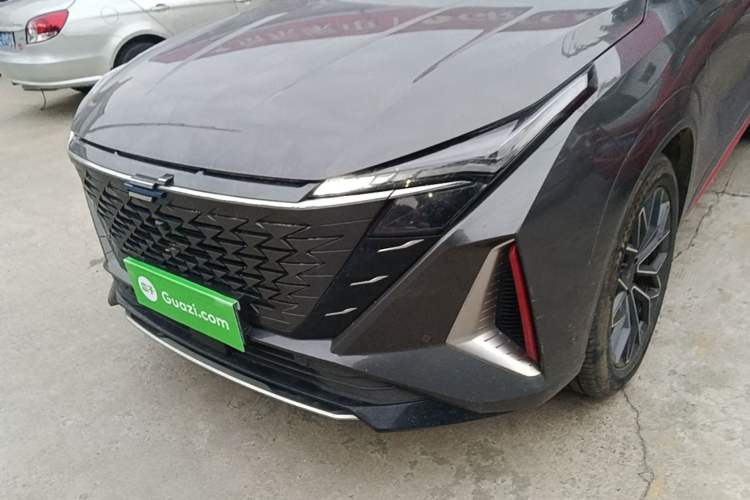 Used CHANGAN OSHAN Z6 2023 Blue Whale 1.5T DCT Smart Navigation Model Left Front Headlight