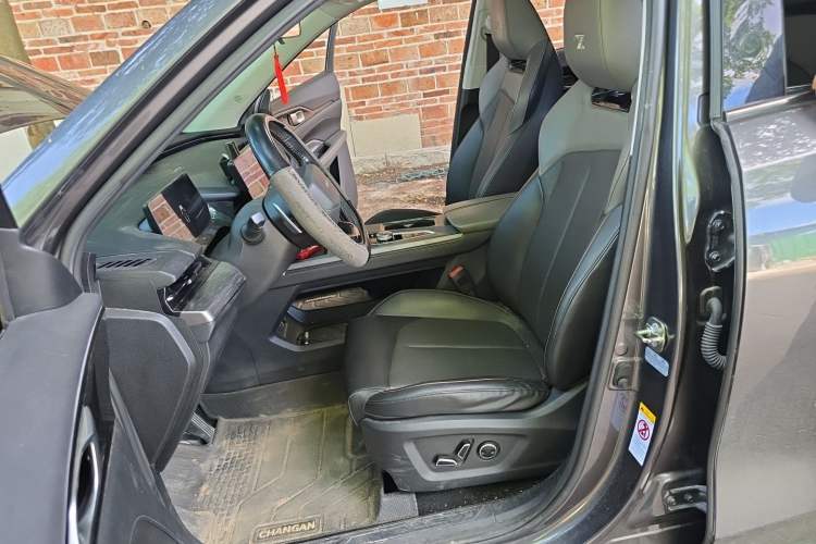 Used CHANGAN OSHAN Z6 2023 Blue Whale 1.5T DCT Smart-Led City Edition Left Front Seat