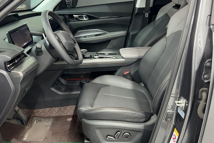Used CHANGAN OSHAN Z6 2023 Blue Whale 1.5T DCT Smart Edition Left Front Seat
