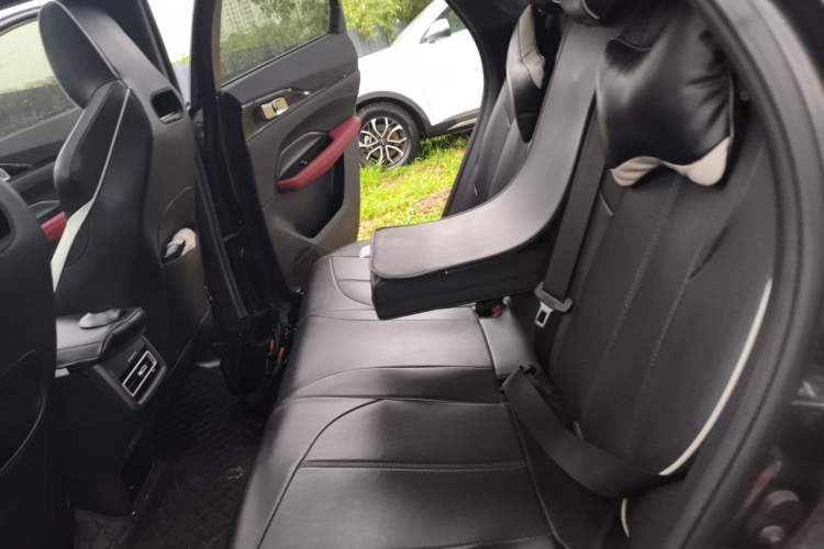 Used CHANGAN OSHAN Z6 2023 Blue Whale 1.5T DCT Smart Luxury Model Left Rear Seat