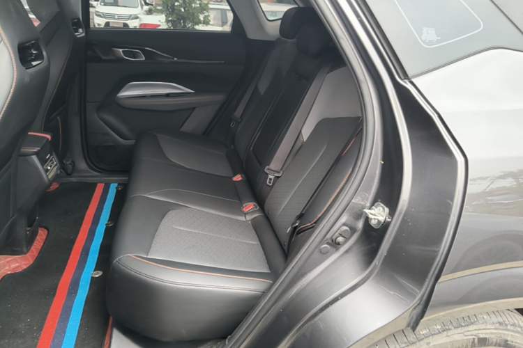 Used CHANGAN OSHAN Z6 2023 Blue Whale 1.5T DCT Smart Edition Left Rear Seat