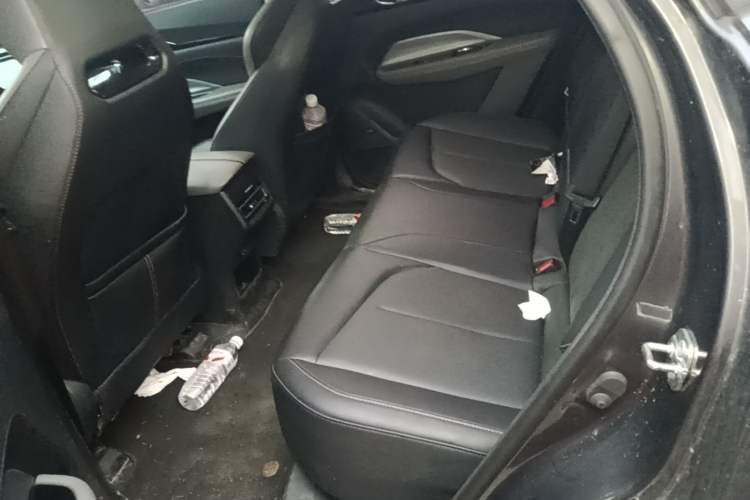 Used CHANGAN OSHAN Z6 2023 Blue Whale 1.5T DCT Smart Navigation Model Left Rear Seat