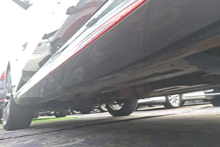 Used CHANGAN OSHAN Z6 2023 Blue Whale 1.5T DCT Smart Navigation Model Left Side Sill