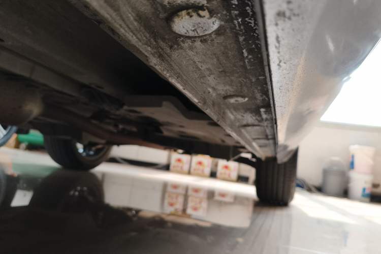 Used CHANGAN OSHAN Z6 2023 Blue Whale 1.5T DCT Smart Edition Left Side Sill