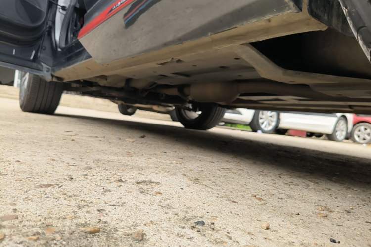 Used CHANGAN OSHAN Z6 2023 Blue Whale 1.5T DCT Smart Edition Left Side Sill
