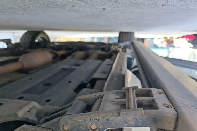 Used CHANGAN OSHAN Z6 2023 Blue Whale 1.5T DCT Smart Edition Left Side Sill