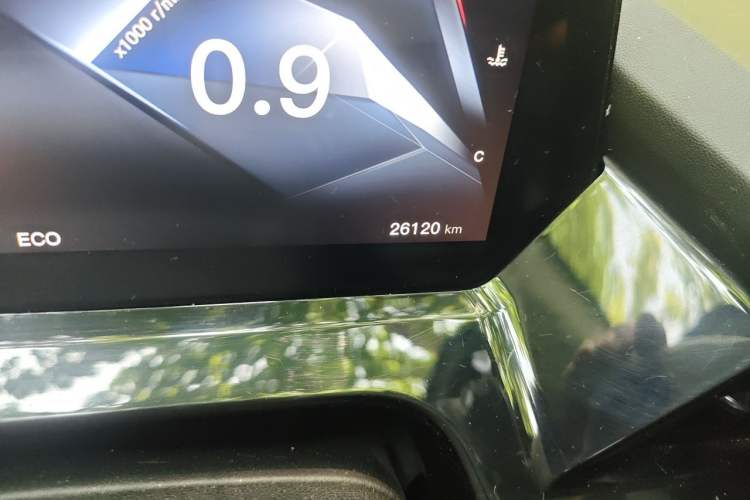 Used CHANGAN OSHAN Z6 2023 Blue Whale 1.5T DCT Smart Edition Odometer Close Up