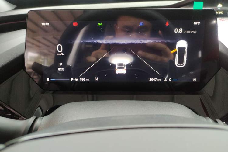 Used CHANGAN OSHAN Z6 2023 Blue Whale 1.5T DCT Smart-Led City Edition Odometer Close Up