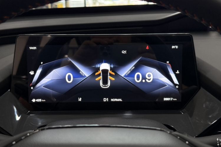Used CHANGAN OSHAN Z6 2023 Blue Whale 1.5T DCT Smart Edition Odometer Close Up