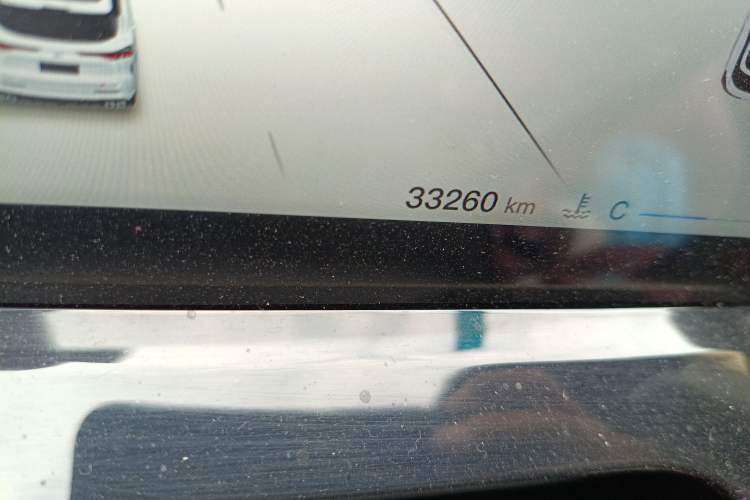 Used CHANGAN OSHAN Z6 2023 Blue Whale 1.5T DCT Smart Edition Odometer Close Up