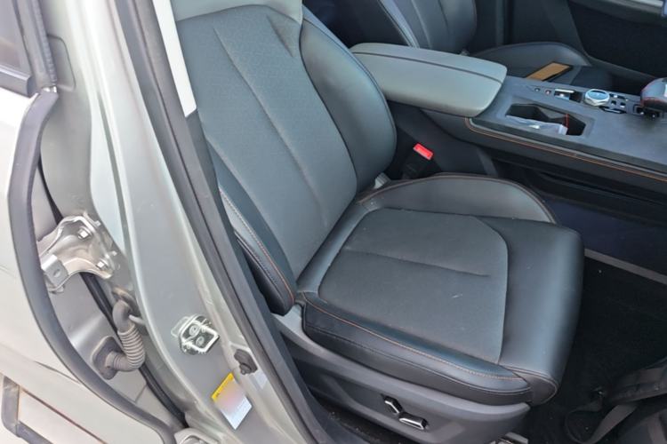 Used CHANGAN OSHAN Z6 2023 Blue Whale 1.5T DCT Smart Edition Right Front Seat