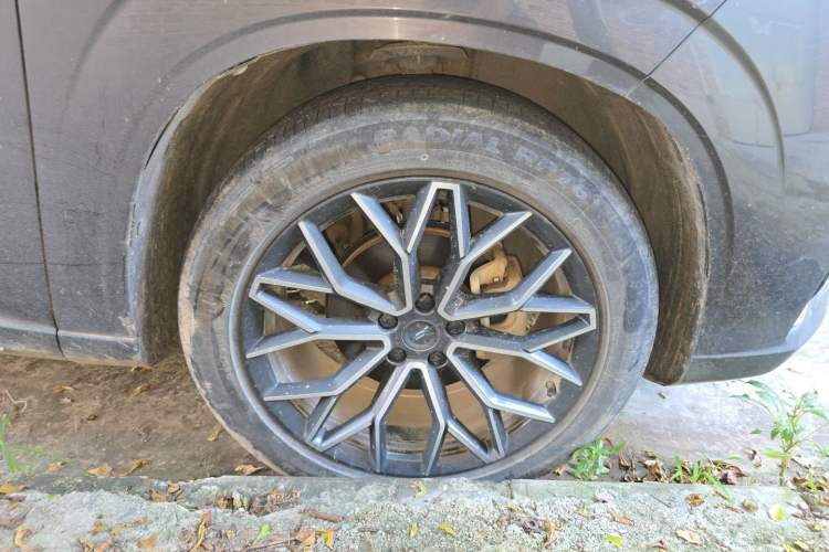 Used CHANGAN OSHAN Z6 2023 Blue Whale 1.5T DCT Smart-Led City Edition Right Front Wheel Hub