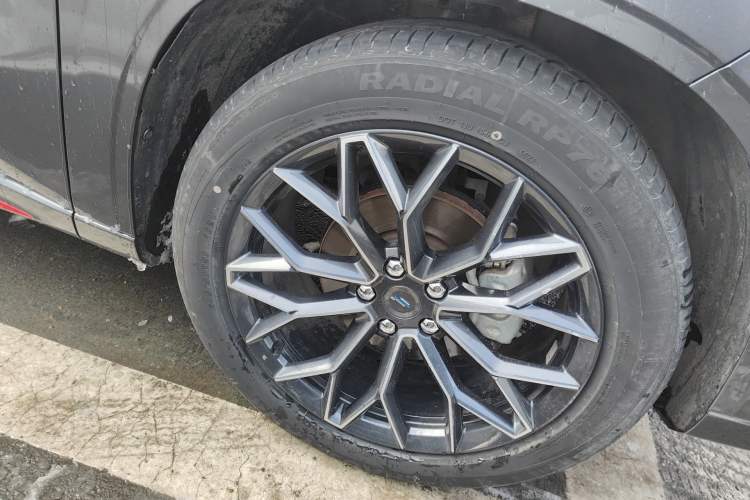 Used CHANGAN OSHAN Z6 2023 Blue Whale 1.5T DCT Smart-Led City Edition Right Front Wheel Hub