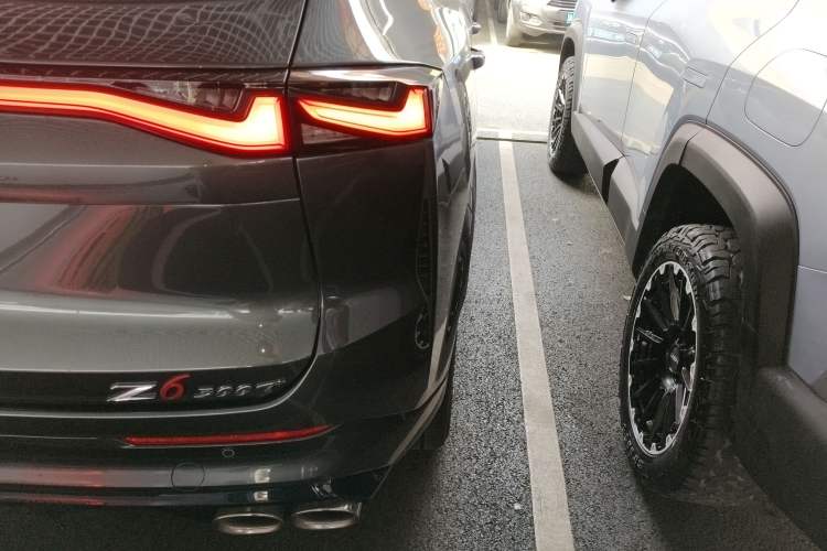 Used CHANGAN OSHAN Z6 2023 Blue Whale 1.5T DCT Smart-Led City Edition Right Rear Taillight