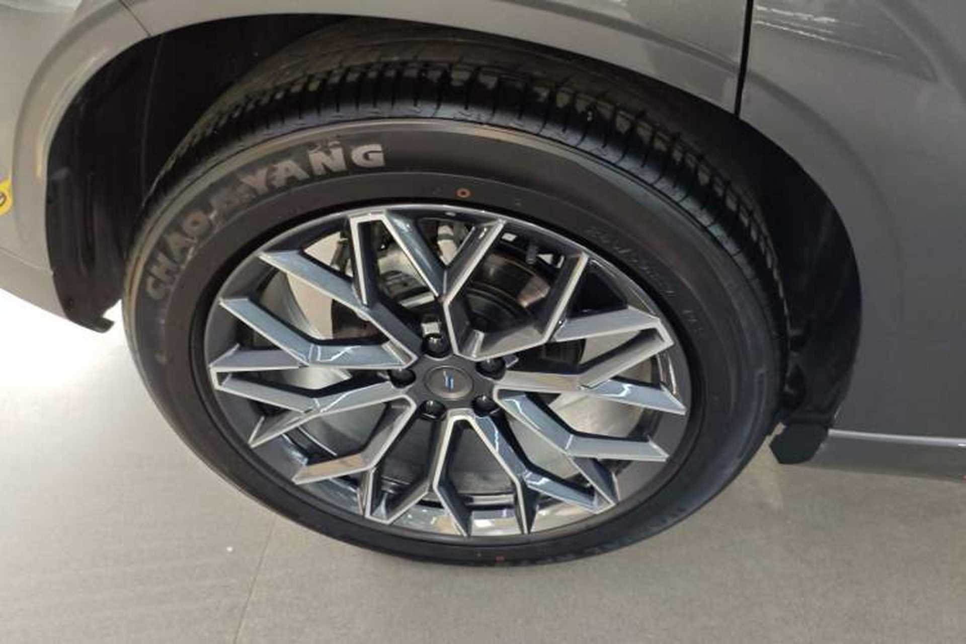 Used CHANGAN OSHAN Z6 2023 Blue Whale 1.5T DCT Smart Luxury Model Right Rear Wheel Hub