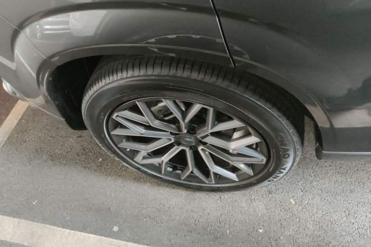 Used CHANGAN OSHAN Z6 2023 Blue Whale 1.5T DCT Smart-Led City Edition Right Rear Wheel Hub
