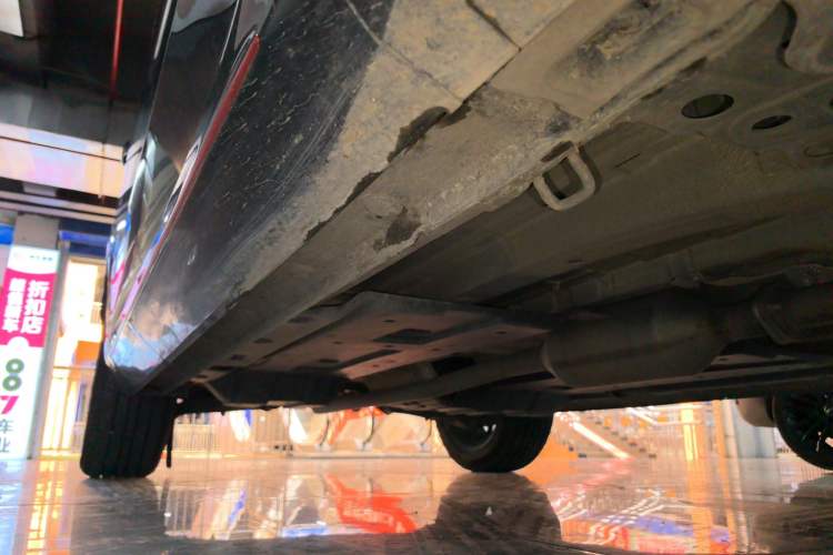 Used CHANGAN OSHAN Z6 2023 Blue Whale 1.5T DCT Smart Luxury Model Right Side Sill