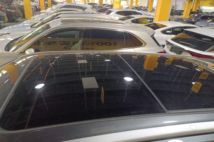 Used CHANGAN OSHAN Z6 2023 Blue Whale 1.5T DCT Smart Luxury Model Roof