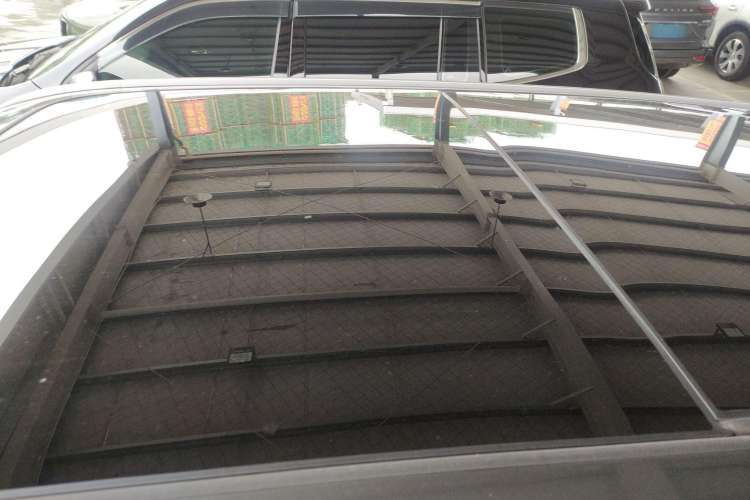Used CHANGAN OSHAN Z6 2023 Blue Whale 1.5T DCT Smart-Led City Edition Roof
