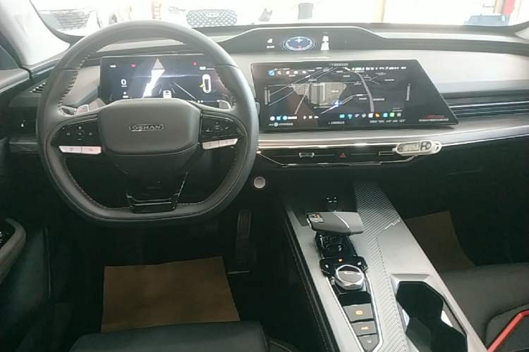 Used CHANGAN OSHAN Z6 2023 Blue Whale 1.5T DCT Smart-Led City Edition Steering Wheel