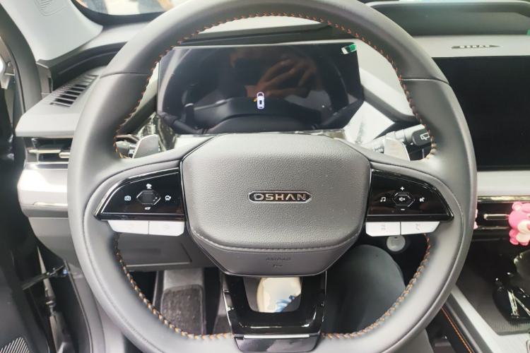 Used CHANGAN OSHAN Z6 2023 Blue Whale 1.5T DCT Luxury Model Steering Wheel