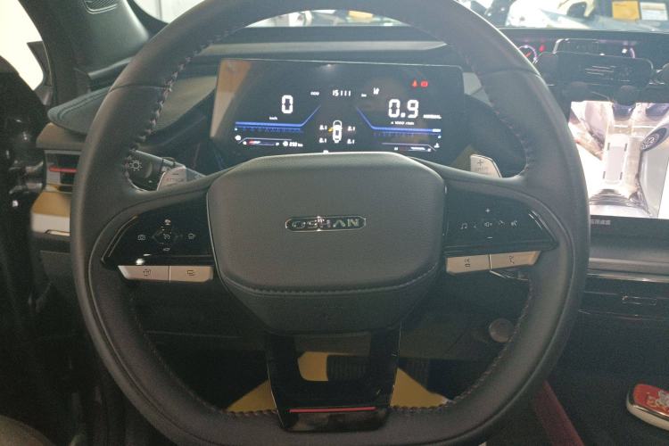 Used CHANGAN OSHAN Z6 2023 Blue Whale 1.5T DCT Smart Luxury Model Steering Wheel
