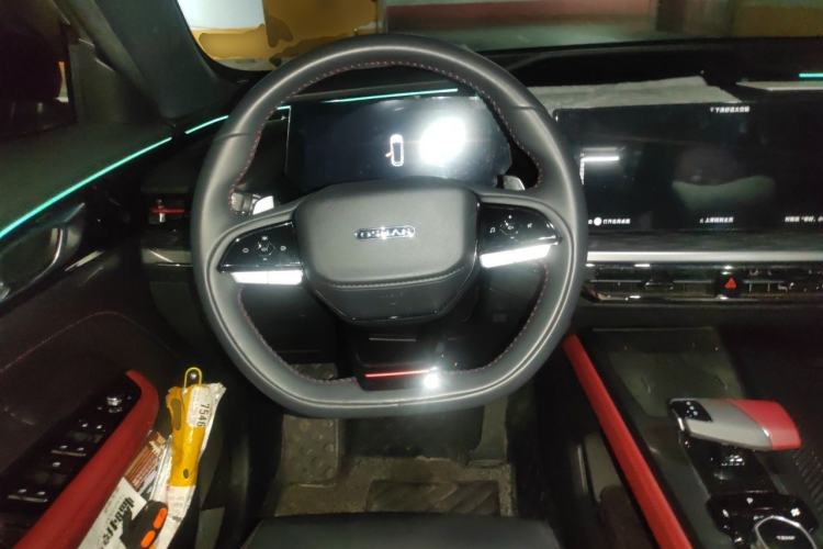 Used CHANGAN OSHAN Z6 2023 Blue Whale 2.0T Automatic Zhiyuan Model Steering Wheel