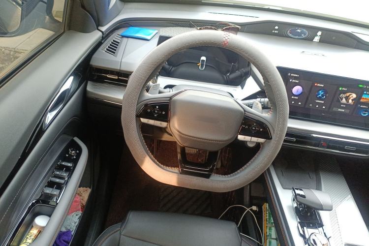 Used CHANGAN OSHAN Z6 2023 Blue Whale 1.5T DCT Smart-Led City Edition Steering Wheel