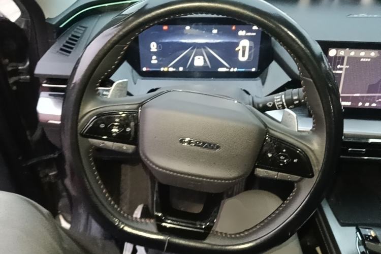 Used CHANGAN OSHAN Z6 2023 Blue Whale 1.5T DCT Smart Navigation Model Steering Wheel