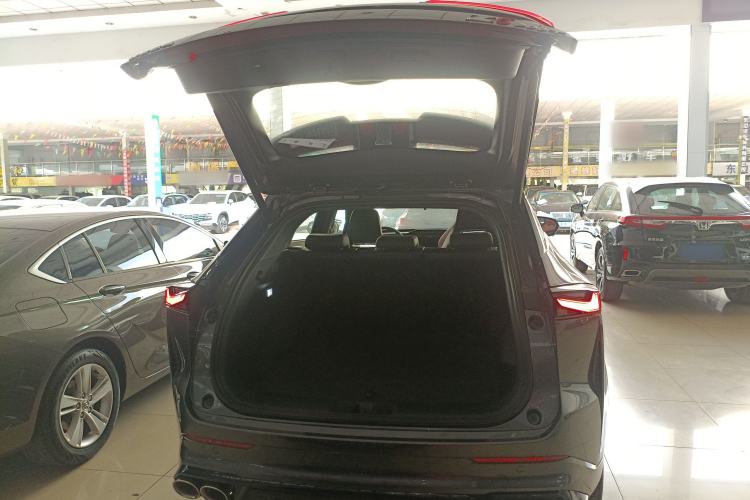 Used CHANGAN OSHAN Z6 2023 Blue Whale 1.5T DCT Smart Luxury Model Trunk