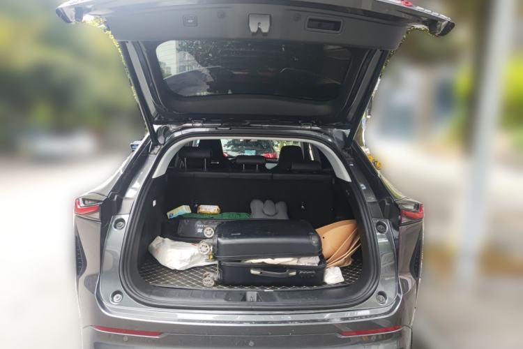 Used CHANGAN OSHAN Z6 2023 Blue Whale 1.5T DCT Luxury Model Trunk