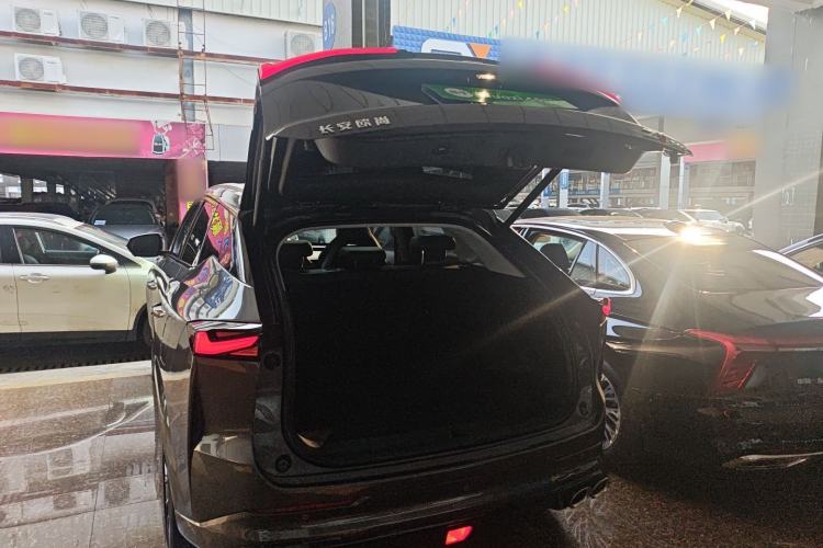 Used CHANGAN OSHAN Z6 2023 Blue Whale 1.5T DCT Smart-Led City Edition Trunk