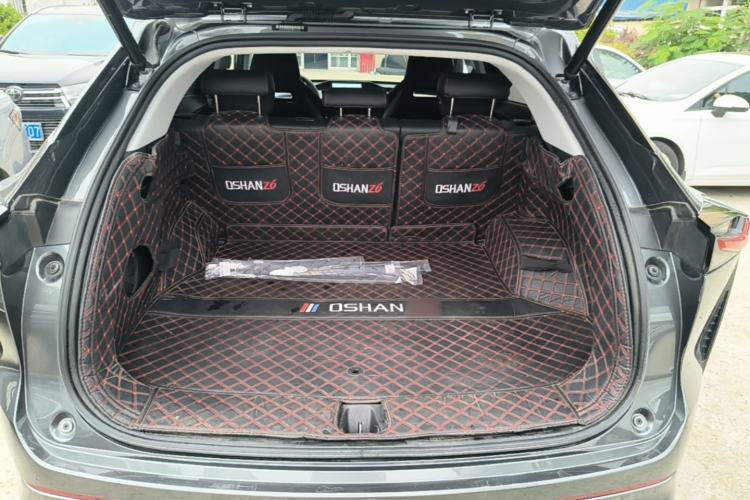 Used CHANGAN OSHAN Z6 2023 Blue Whale 1.5T DCT Smart Edition Trunk