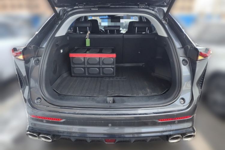 Used CHANGAN OSHAN Z6 2023 Blue Whale 1.5T DCT Smart-Led City Edition Trunk