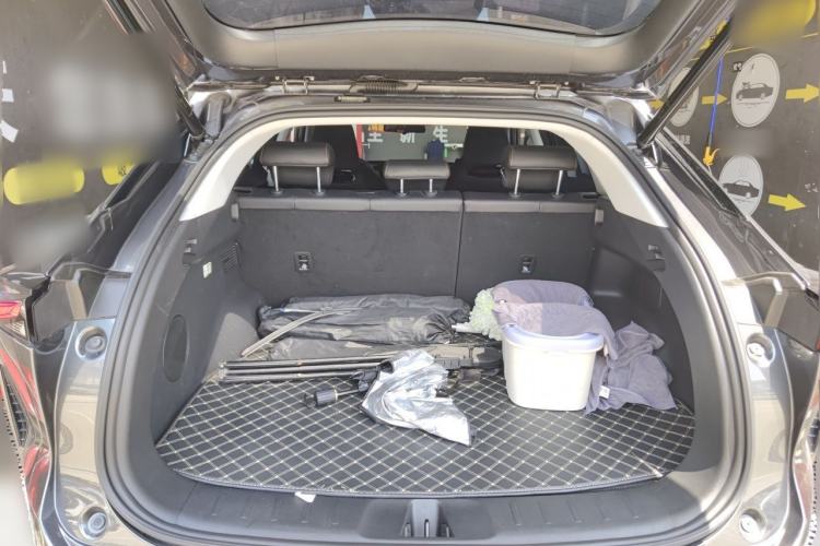 Used CHANGAN OSHAN Z6 2023 Blue Whale 1.5T DCT Smart Edition Trunk
