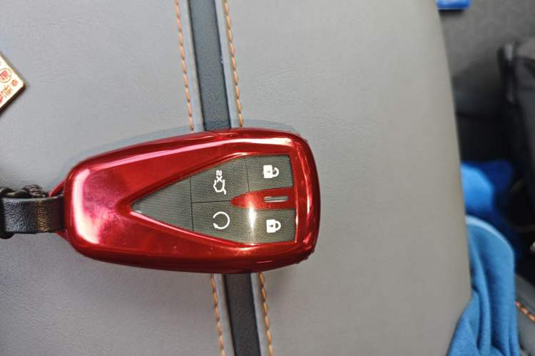 Used CHANGAN OSHAN Z6 2023 Blue Whale 1.5T DCT Smart Edition Vehicle Key