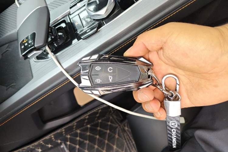 Used CHANGAN OSHAN Z6 2023 Blue Whale 1.5T DCT Smart-Led City Edition Vehicle Key