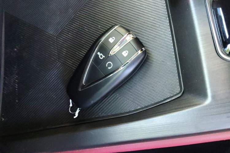 Used CHANGAN OSHAN Z6 2023 Blue Whale 1.5T DCT Smart Luxury Model Vehicle Key