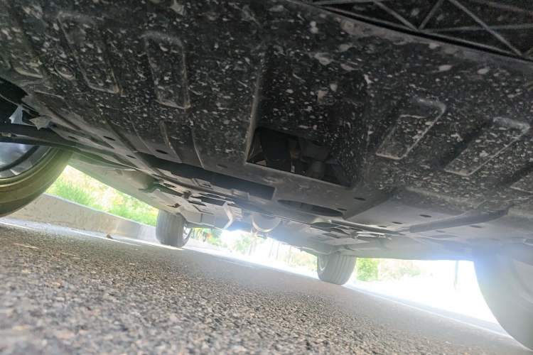Used CHANGAN OSHAN Z6 2023 Blue Whale 1.5T DCT Smart-Led City Edition Chassis Front