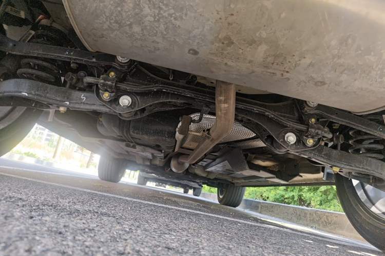 Used CHANGAN OSHAN Z6 2023 Blue Whale 1.5T DCT Smart-Led City Edition Chassis Rear