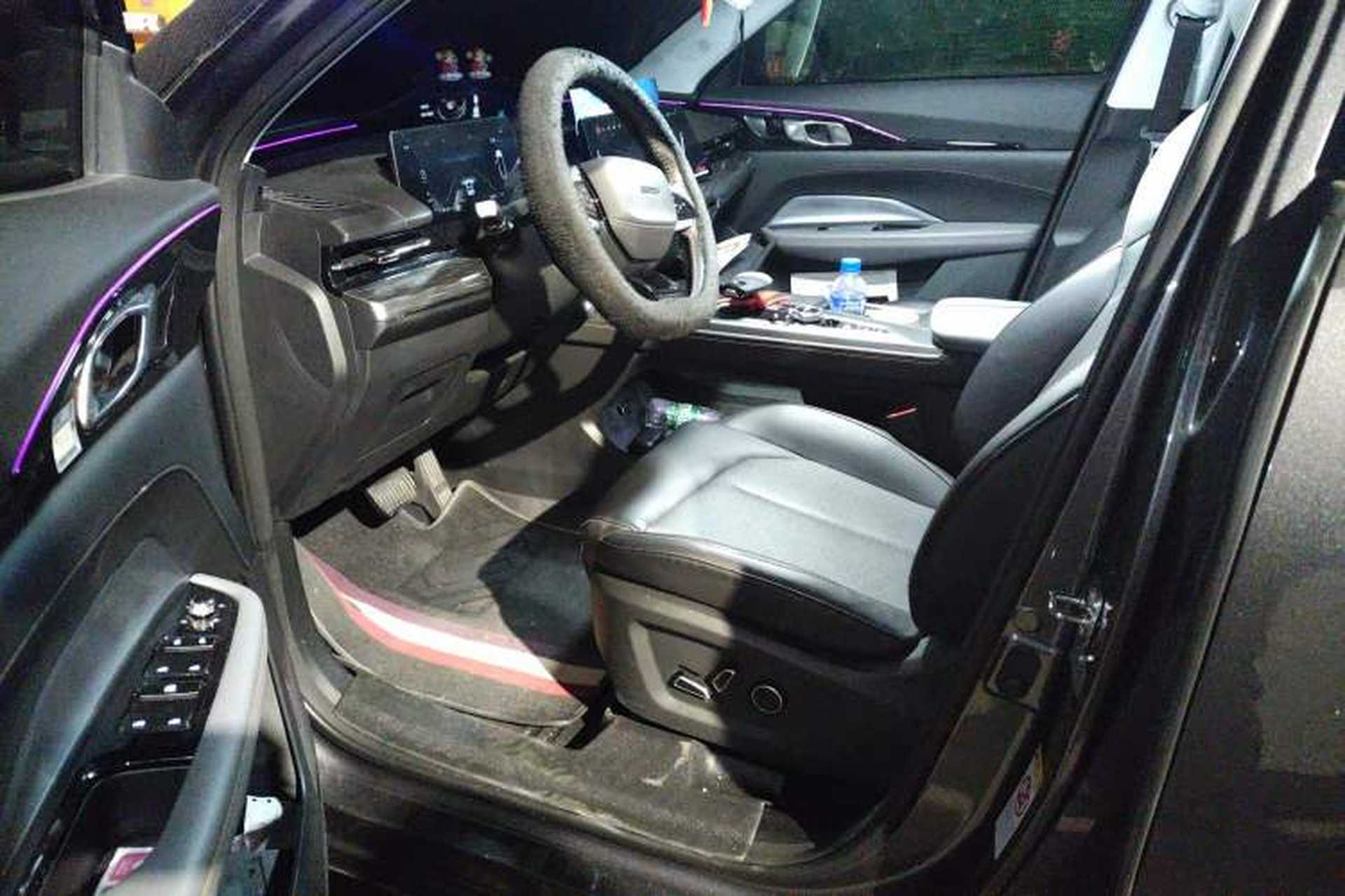 Used CHANGAN OSHAN Z6 2023 Blue Whale 1.5T DCT Smart-Led City Edition Driver Seat