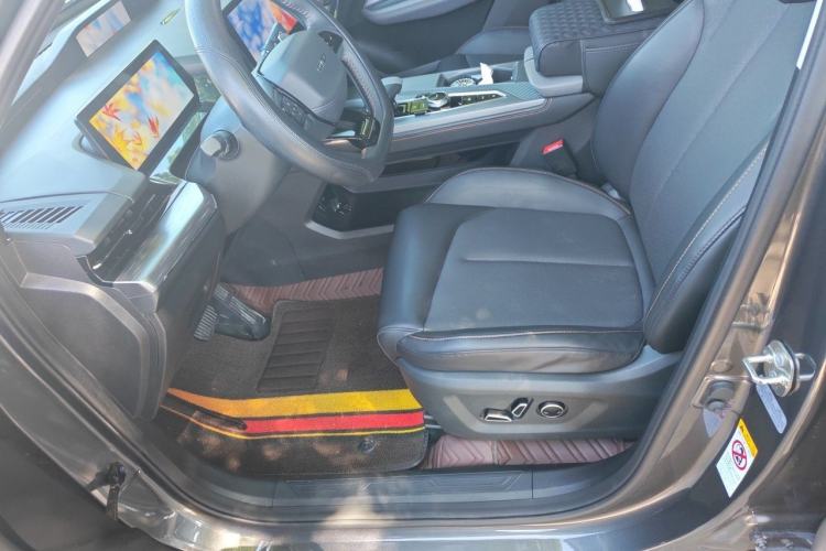 Used CHANGAN OSHAN Z6 2023 Blue Whale 1.5T DCT Smart-Led City Edition Left Front Seat