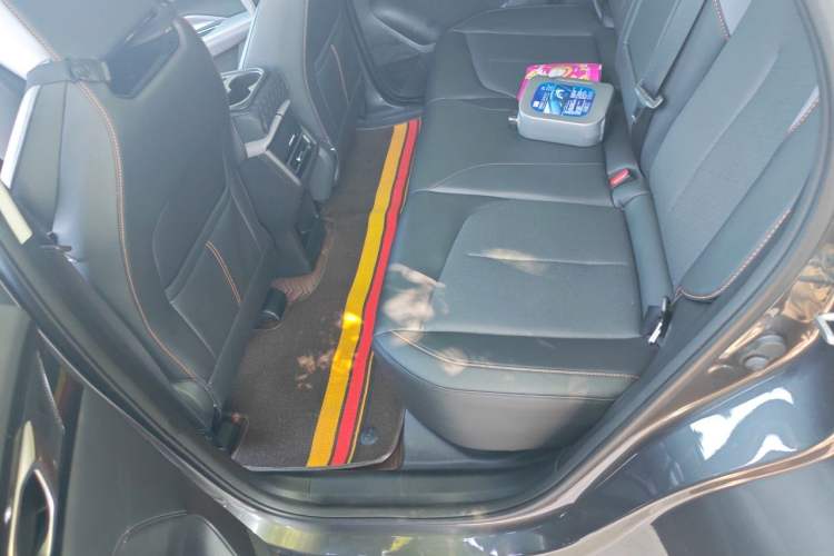 Used CHANGAN OSHAN Z6 2023 Blue Whale 1.5T DCT Smart-Led City Edition Left Rear Seat